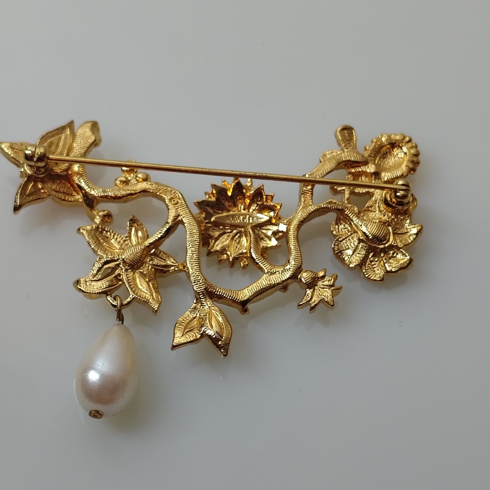 Avon Garden Of Eden Brooch View 3